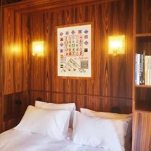 *** Hotel Hotel Present - Entree Autonome, Reception En Ligne - Encore Mieux France